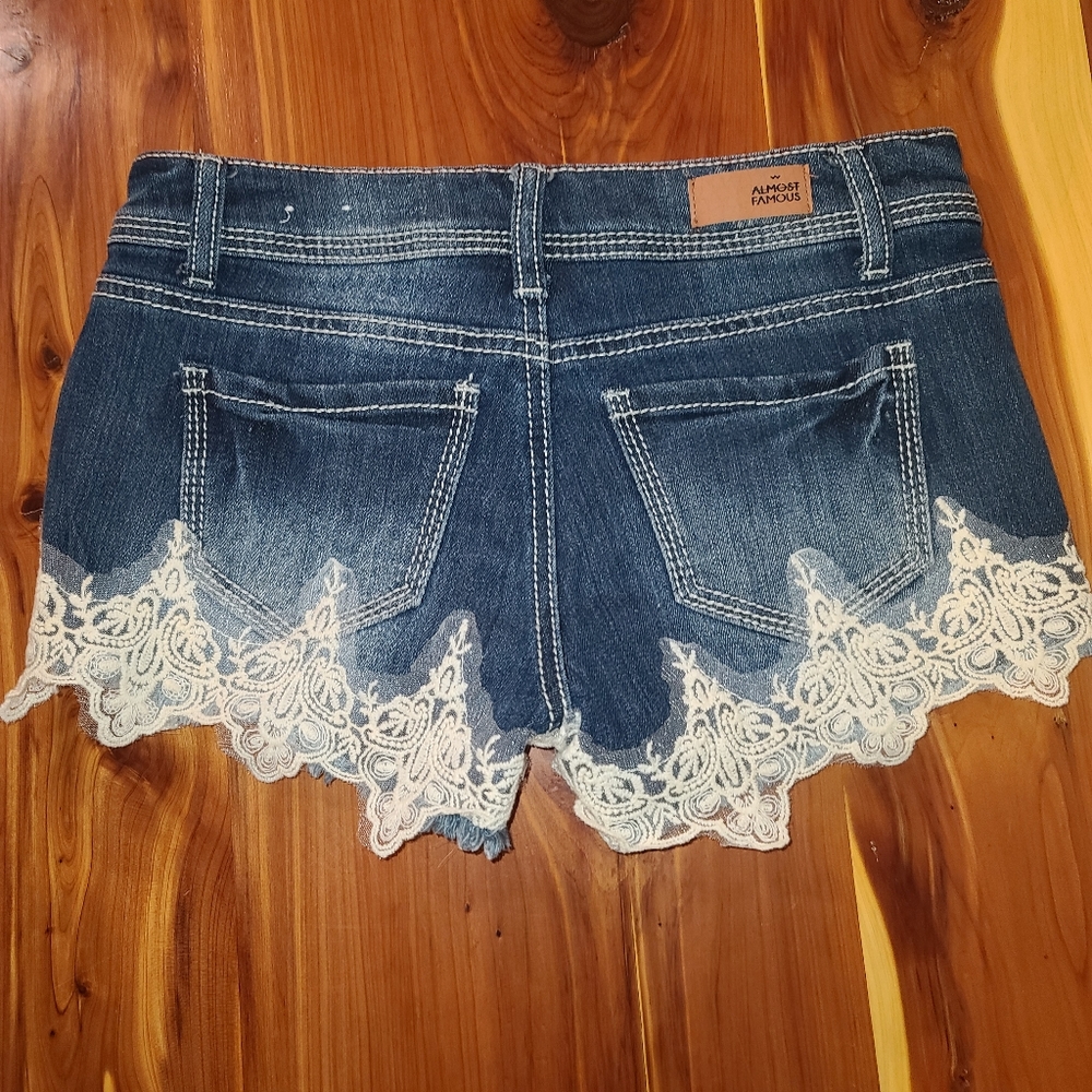 Shorts - Picture 2 of 4